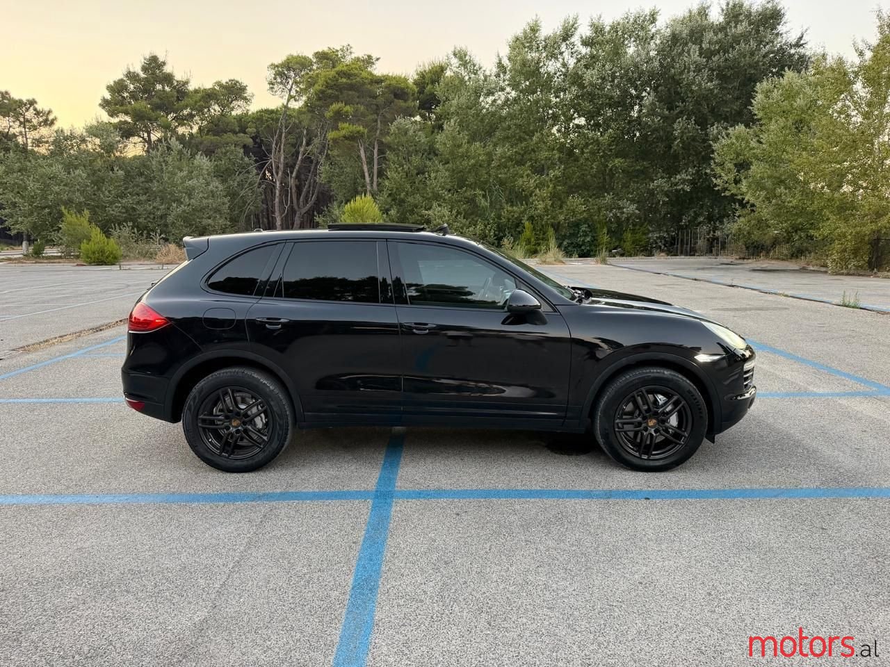 2013' Porsche Cayenne photo #5