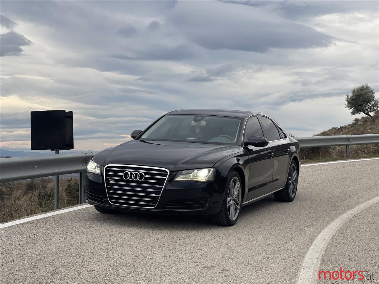2011' Audi A8 photo #3