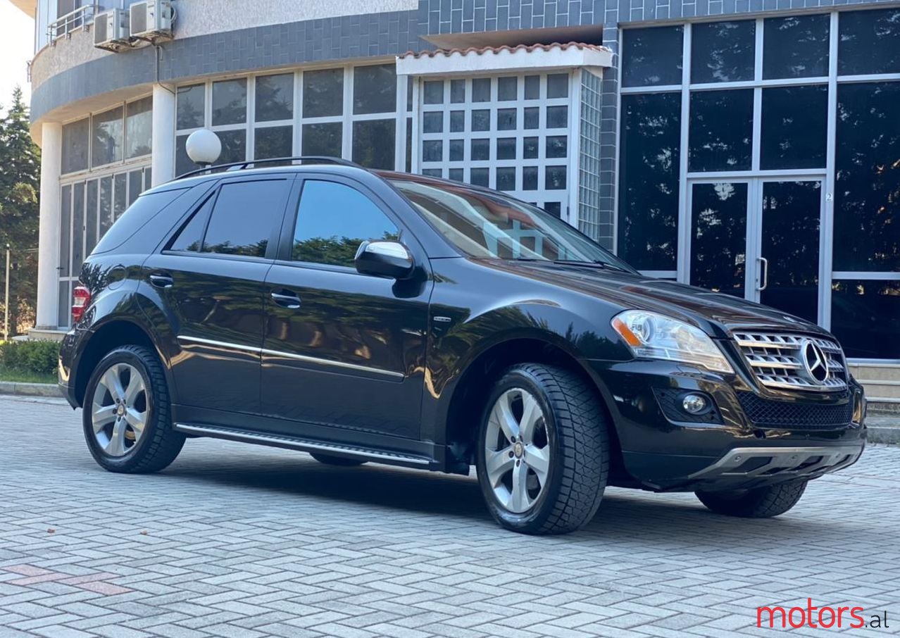 2009' Mercedes-Benz ML 320 photo #1