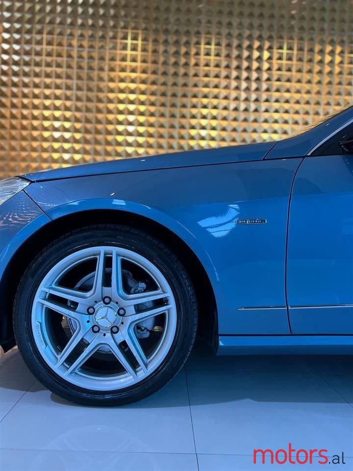 2009' Mercedes-Benz E 220 photo #6