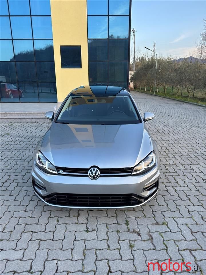 2015' Volkswagen Golf photo #3