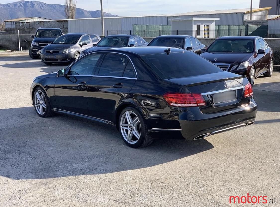 2014' Mercedes-Benz E 220 photo #2