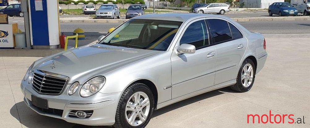 2007' Mercedes-Benz E 220 photo #1