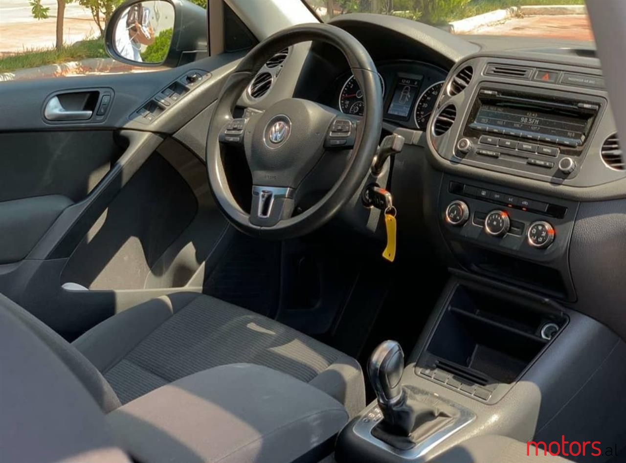 2013' Volkswagen Tiguan photo #6