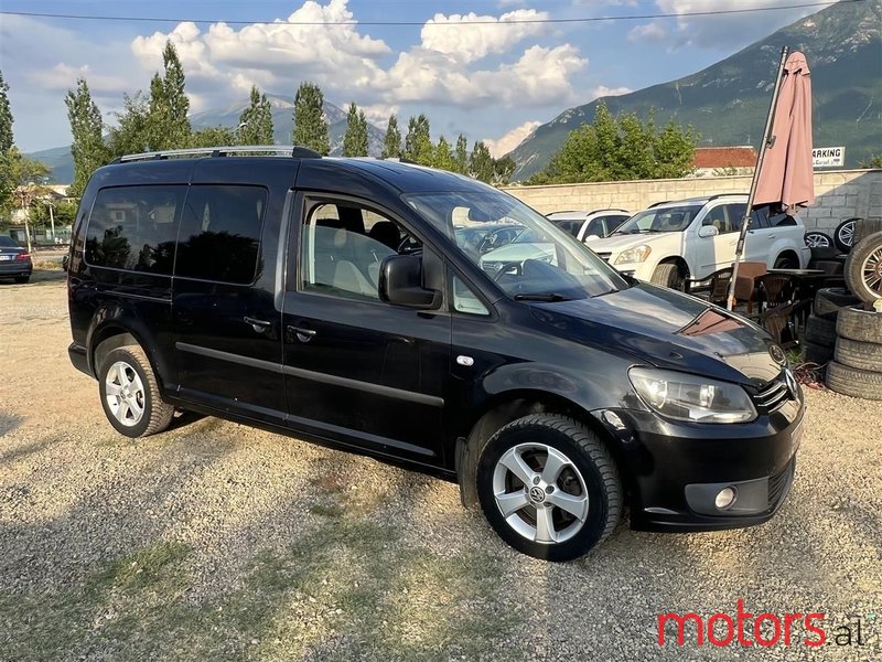 2011' Volkswagen Caddy photo #4