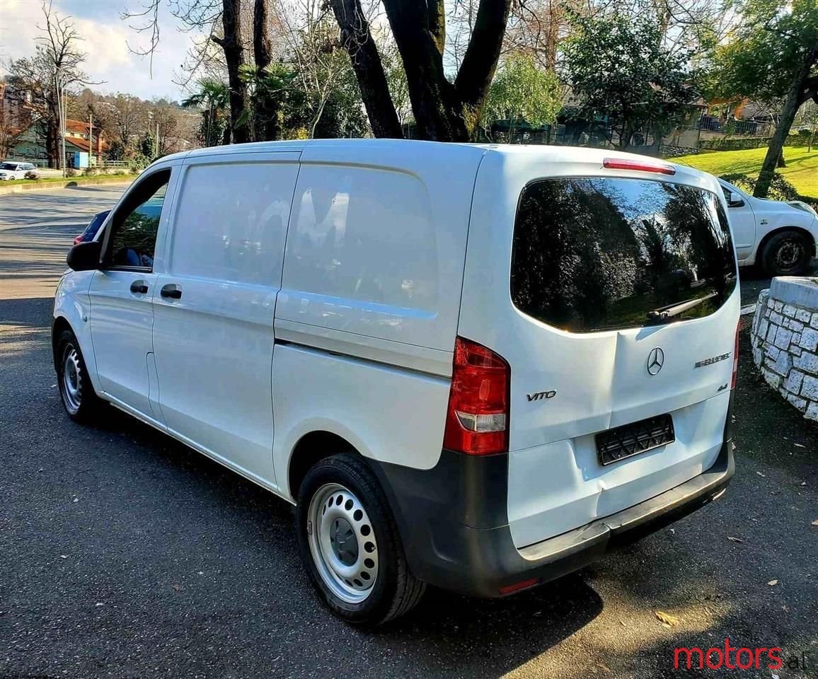 2017' Mercedes-Benz Viano photo #2