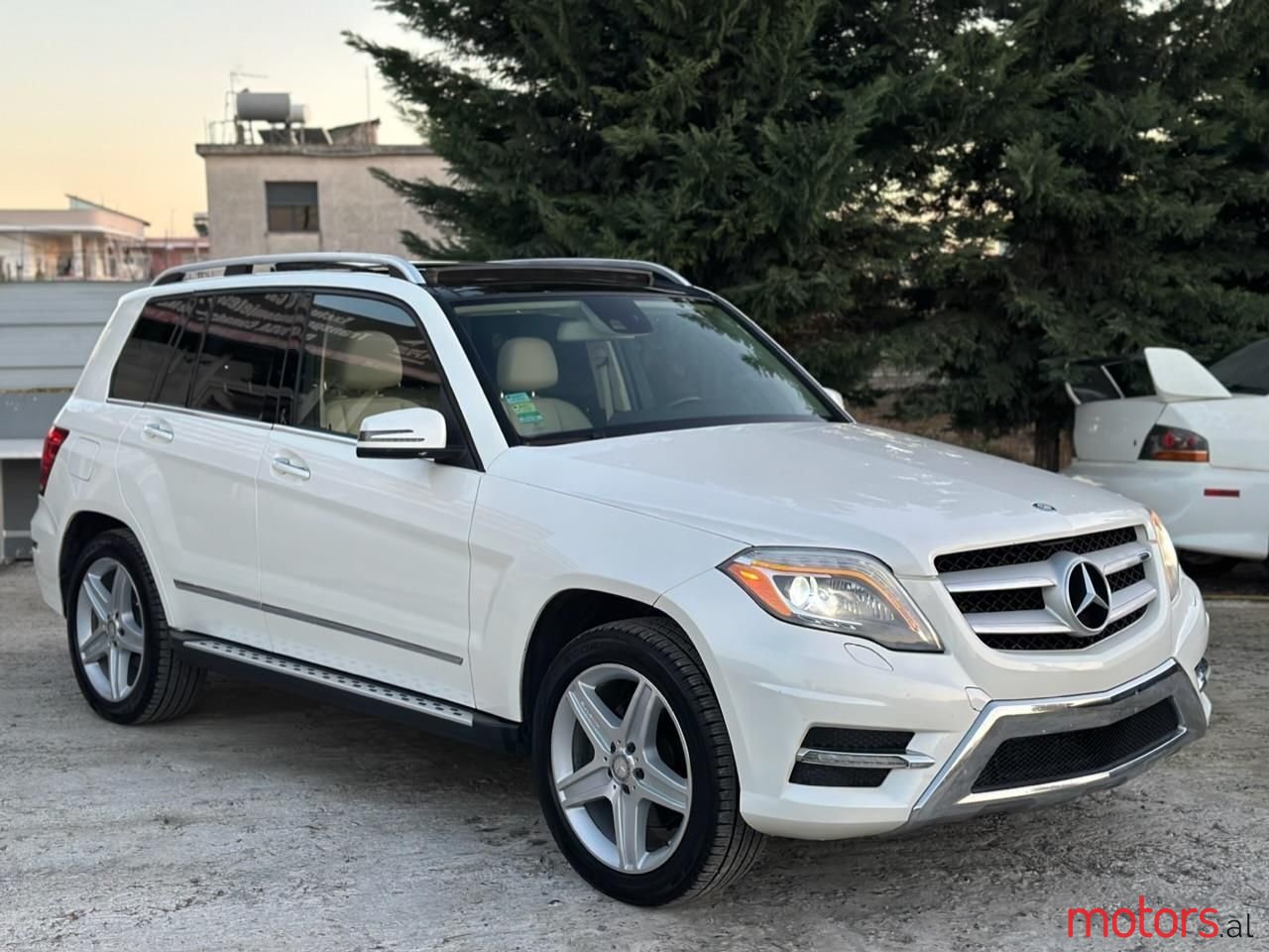 2014' Mercedes-Benz GLK 250 photo #3