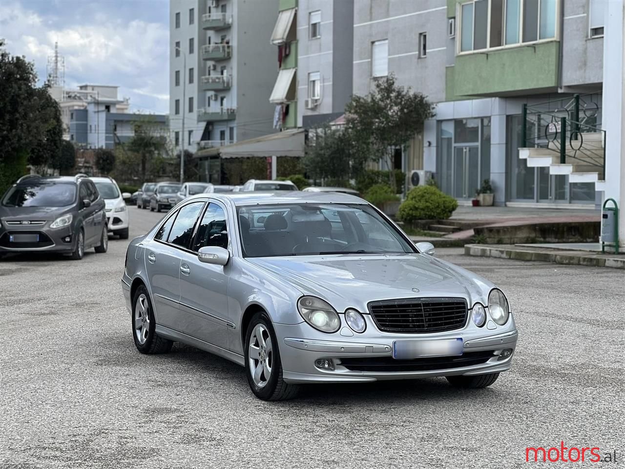2003' Mercedes-Benz E 270 photo #2
