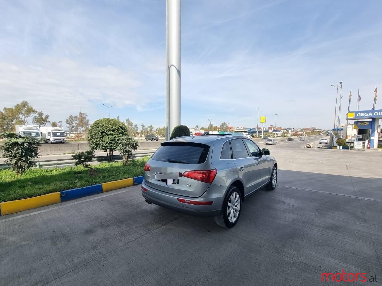 2012' Audi Q5 photo #5