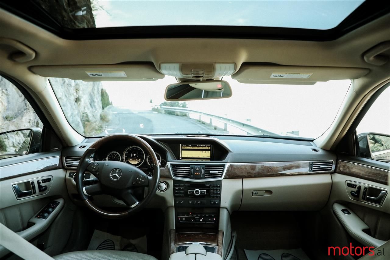 2012' Mercedes-Benz E 350 photo #2