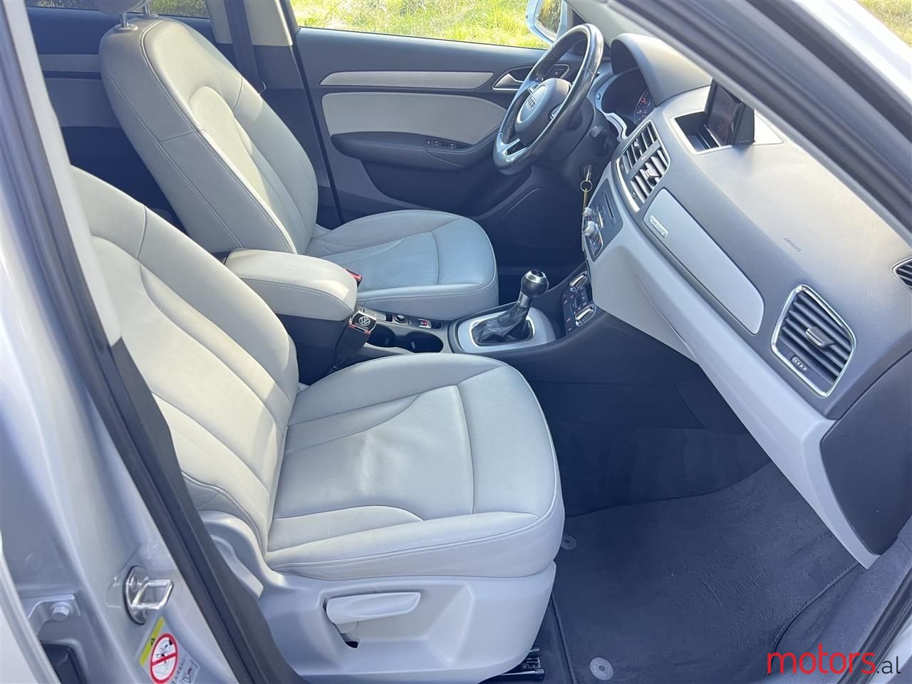 2013' Audi Q3 photo #6