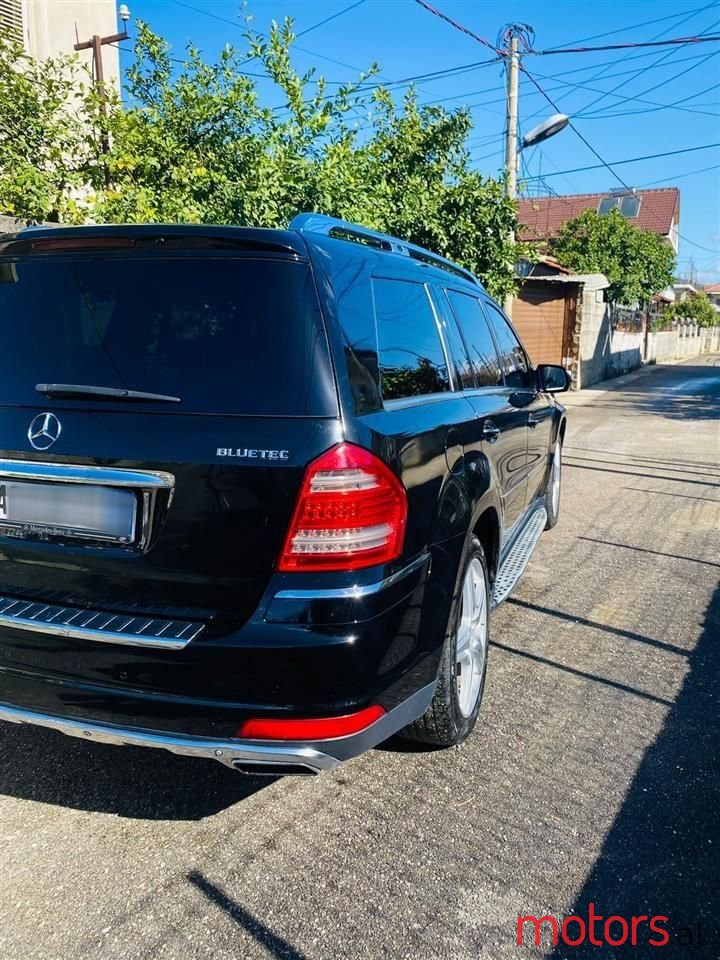 2010' Mercedes-Benz GL 350 photo #2