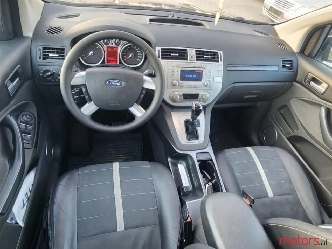 2011' Ford Kuga photo #6