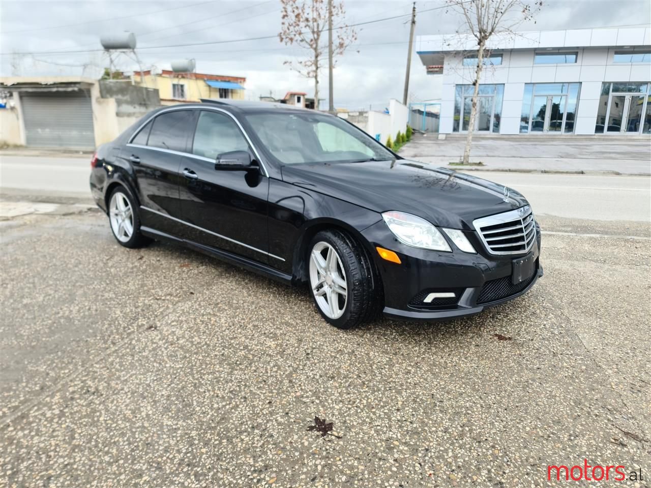 2011' Mercedes-Benz E 350 photo #6
