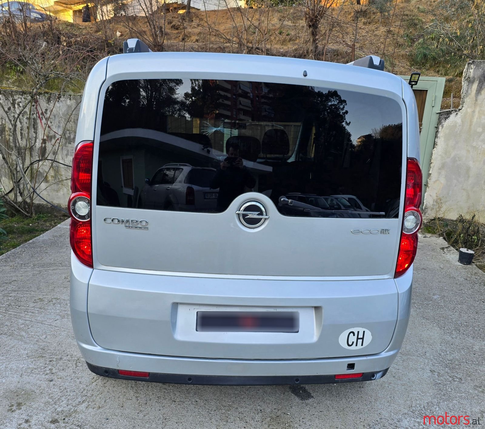 2012' Opel Combo photo #1