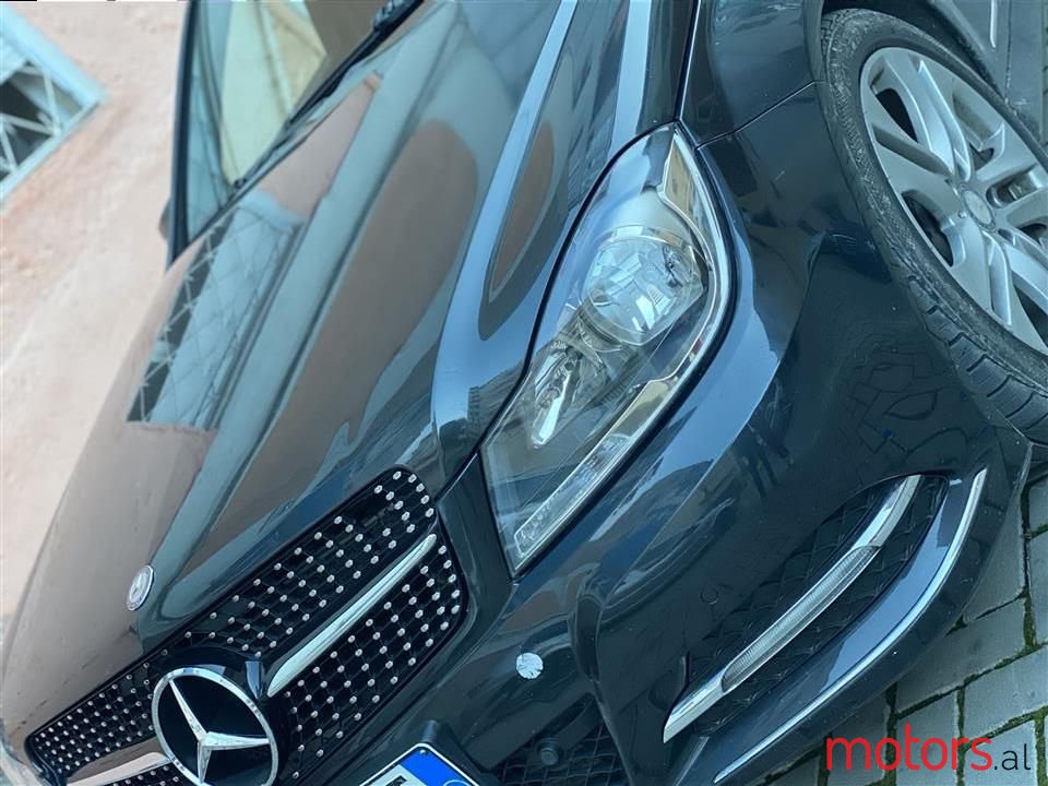 2012' Mercedes-Benz C 180 photo #3