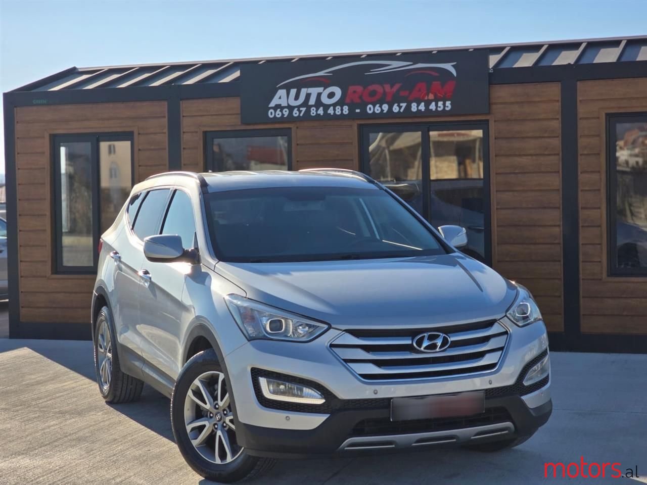 2012' Hyundai Santa Fe photo #2