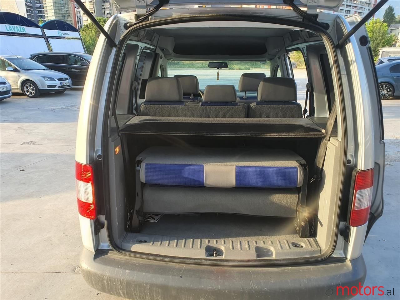 2005' Volkswagen Caddy photo #3