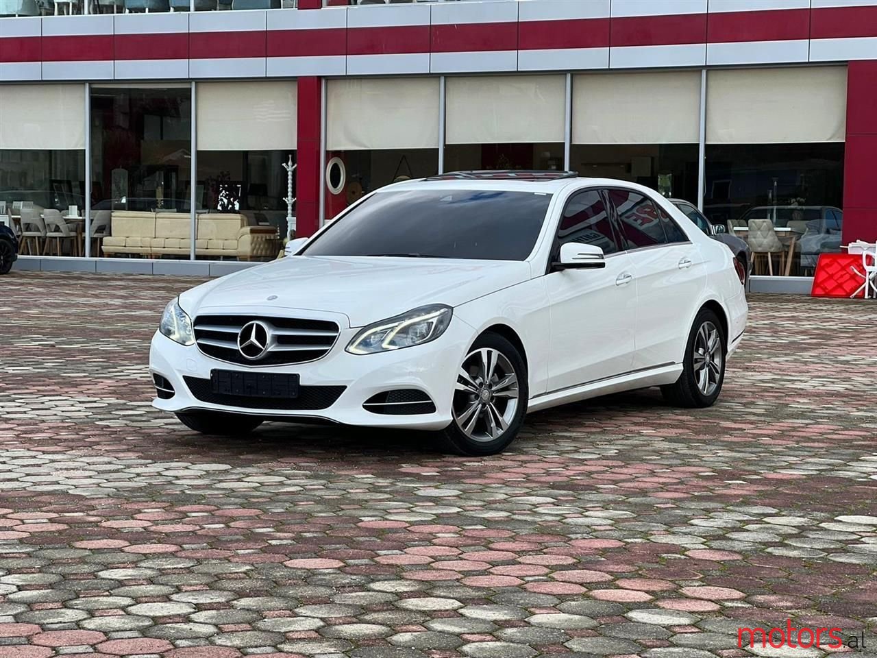 2015' Mercedes-Benz E 250 photo #1