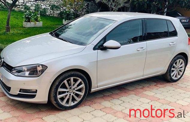 2013' Volkswagen Golf photo #1