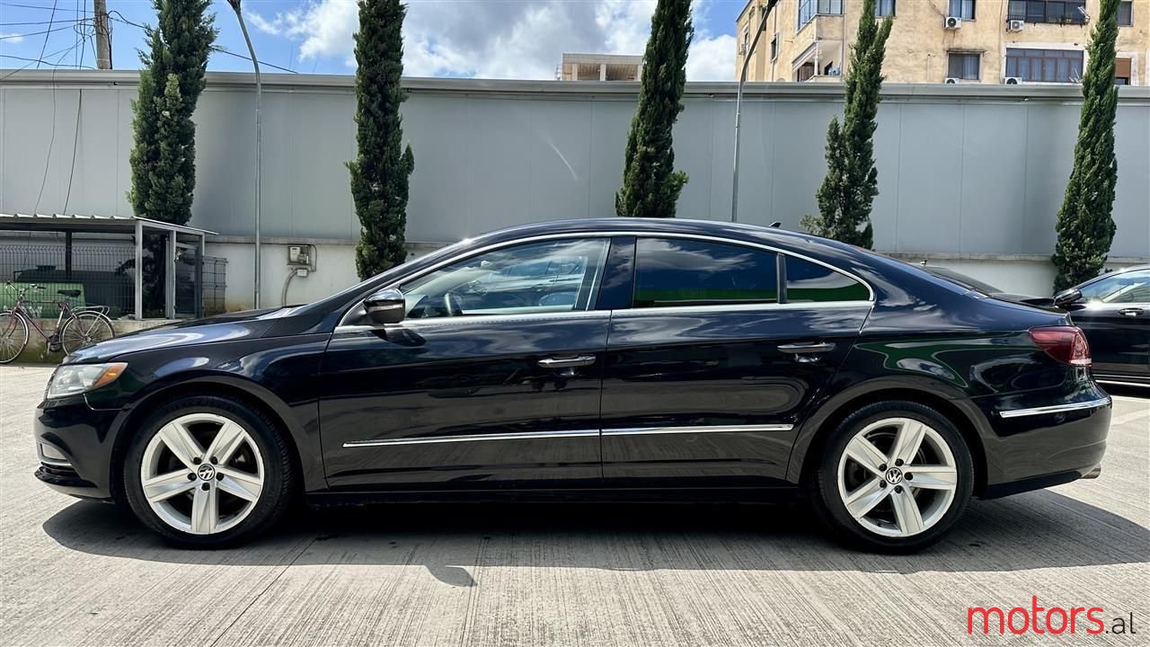 2013' Volkswagen Passat photo #2