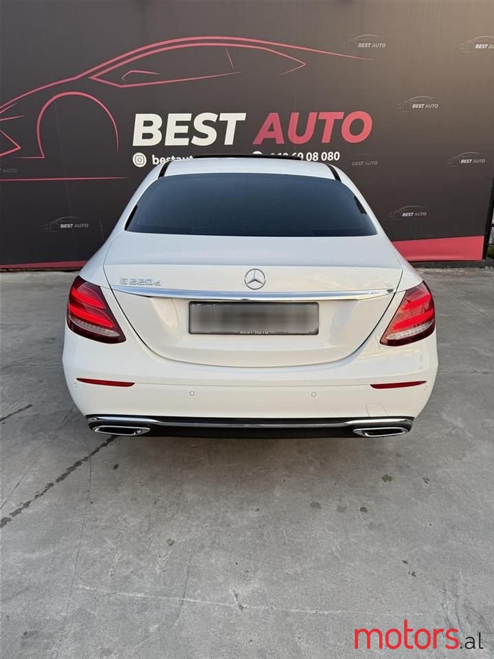 2016' Mercedes-Benz E 220 photo #4