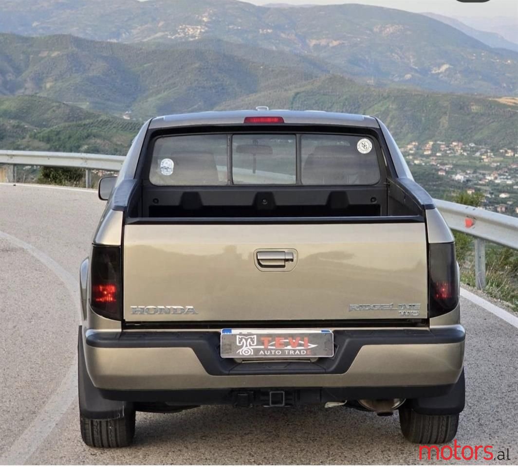 2010' Honda Ridgeline photo #2