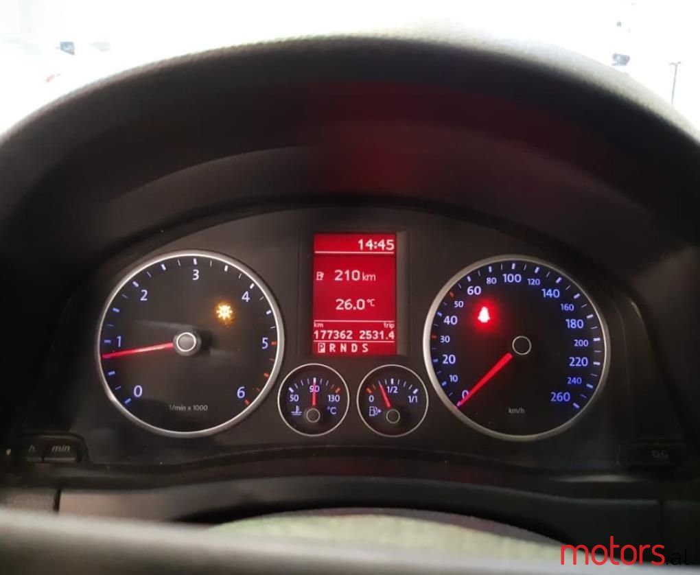 2010' Volkswagen Tiguan photo #5