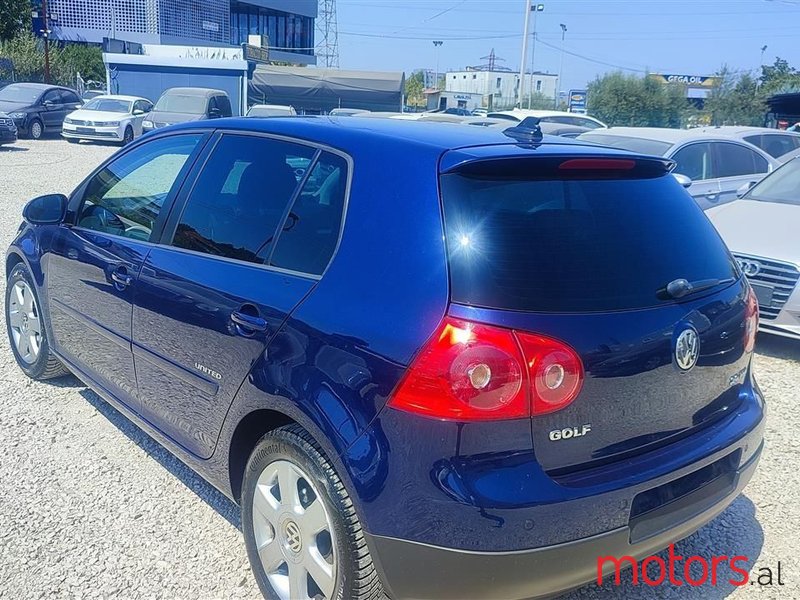2008' Volkswagen Golf photo #2