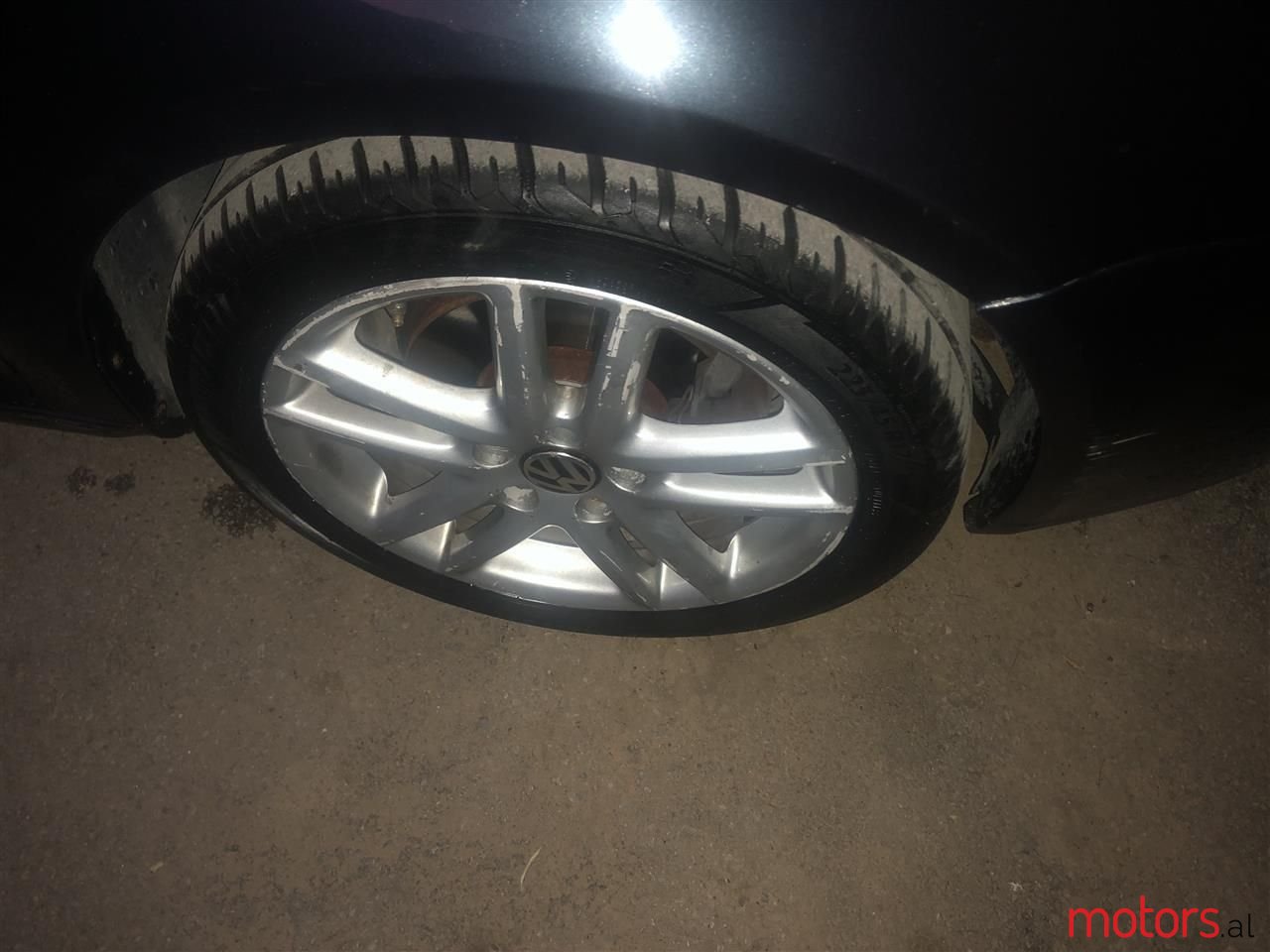 2004' Volkswagen Golf photo #4