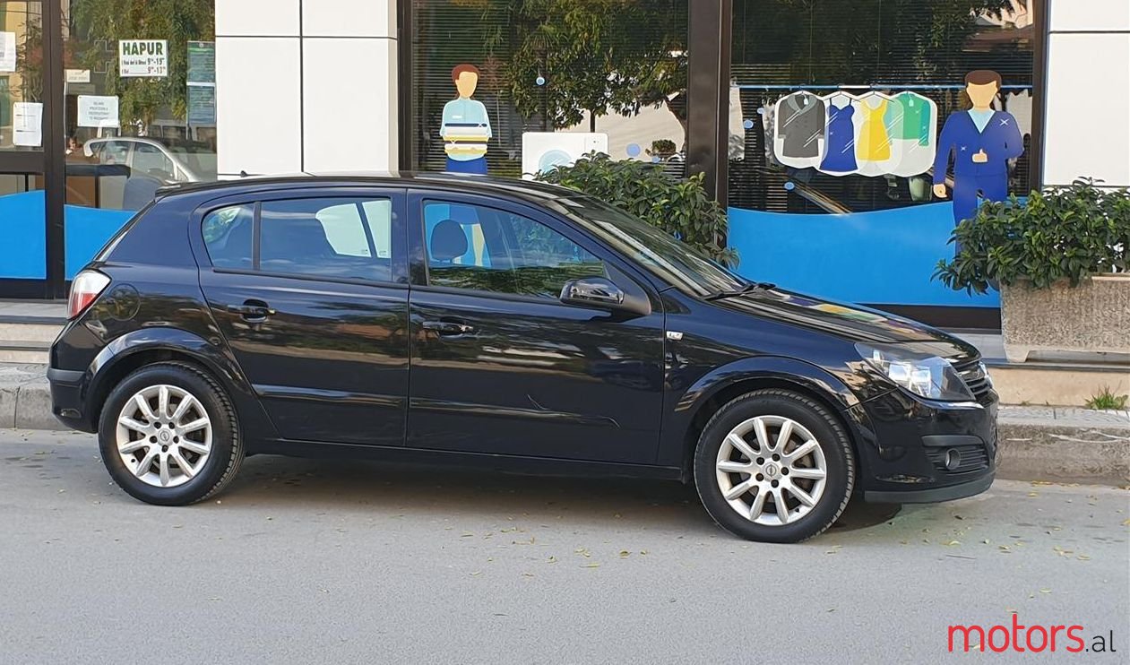 2006' Opel Astra photo #1