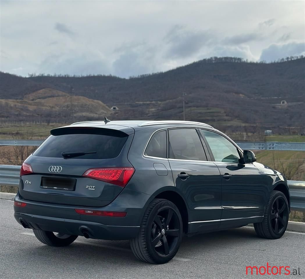 2010' Audi Q5 photo #4