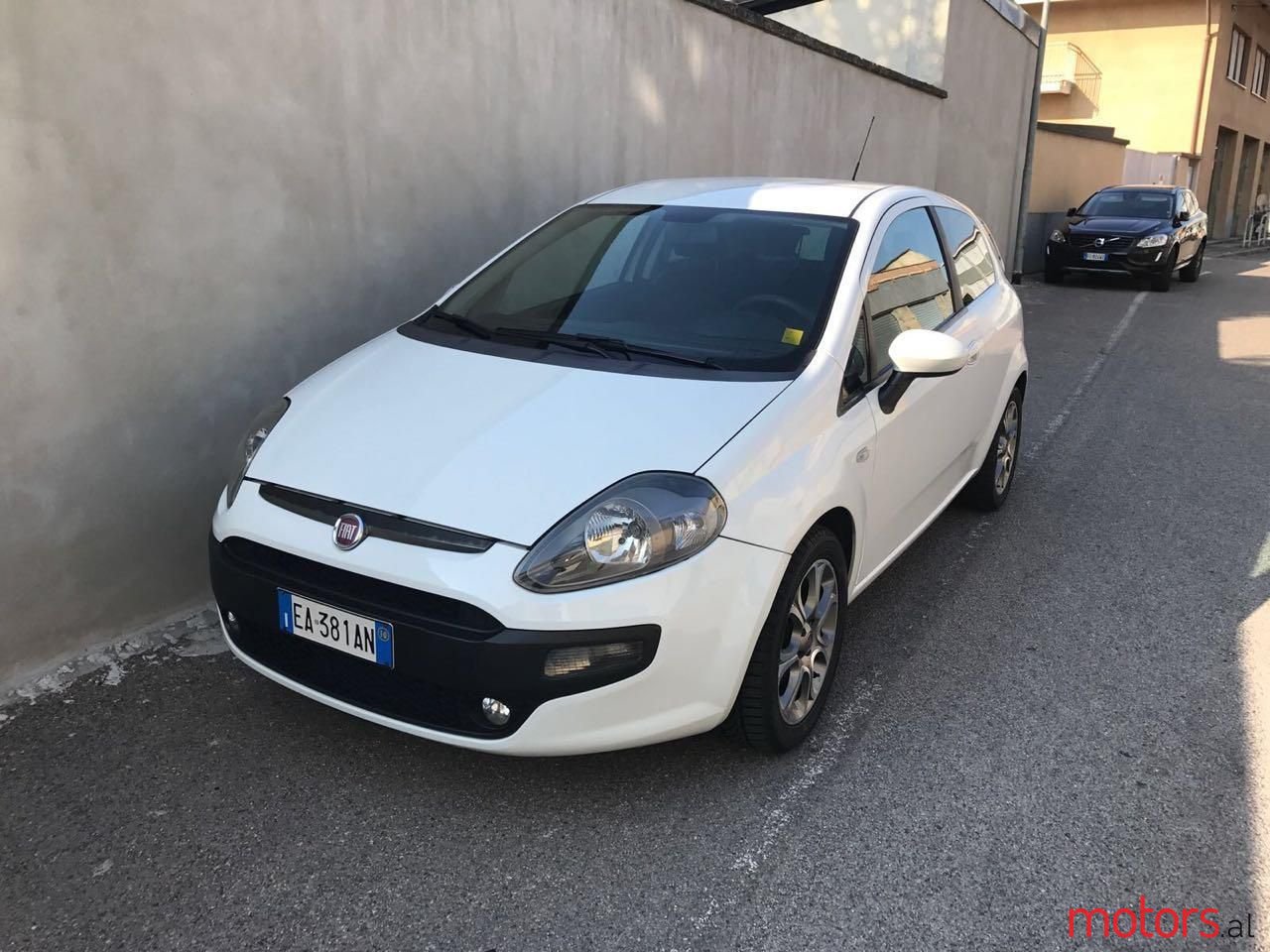 2010' Fiat Punto Evo photo #3