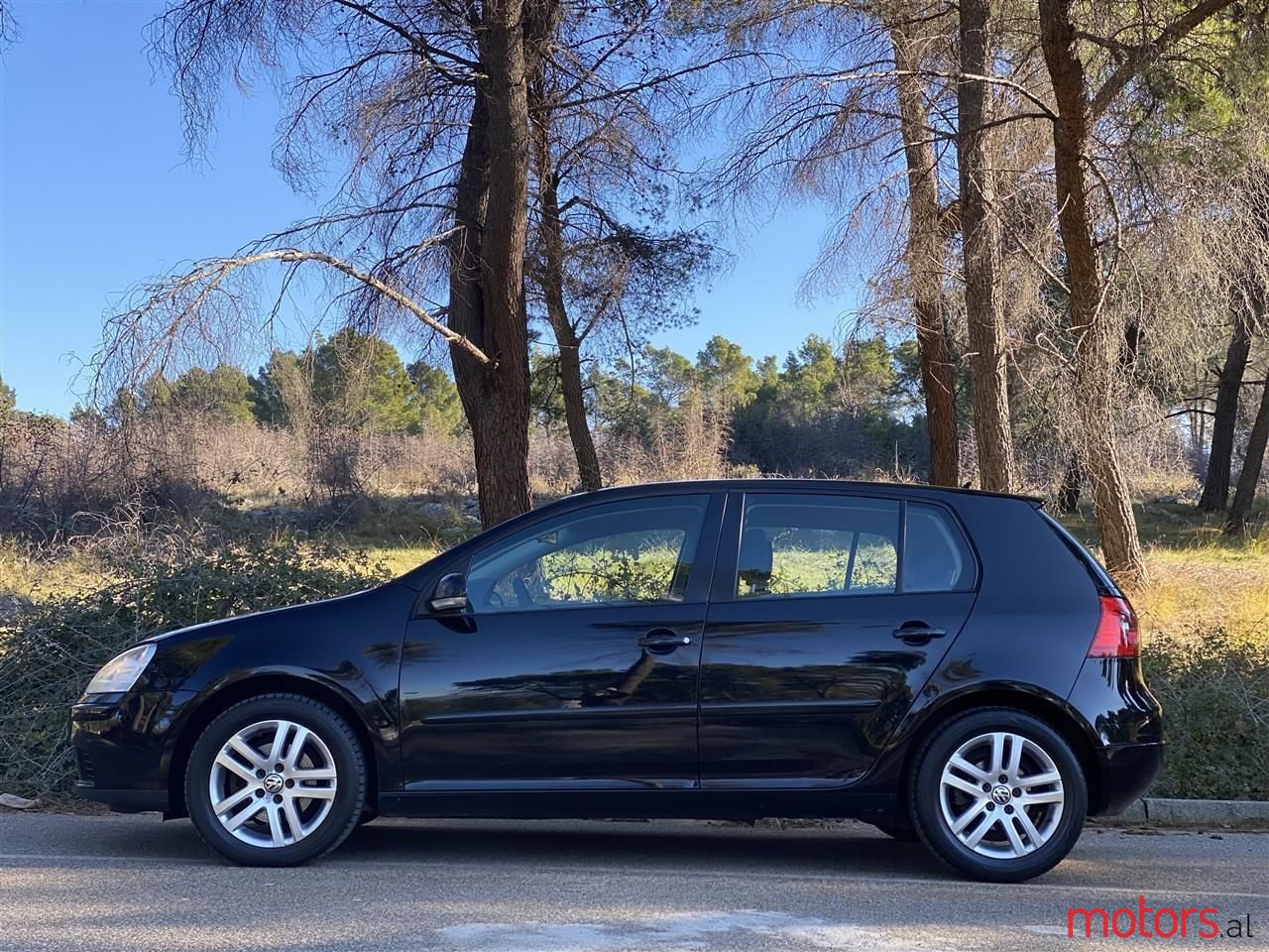 2006' Volkswagen Golf photo #1