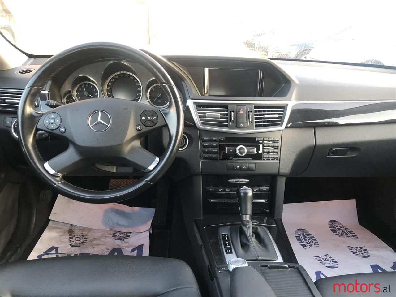 2013' Mercedes-Benz E 250 photo #6