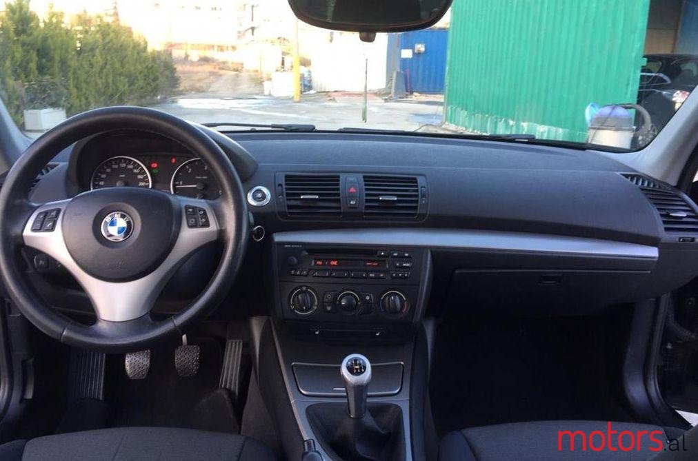 2005' BMW 120 photo #1