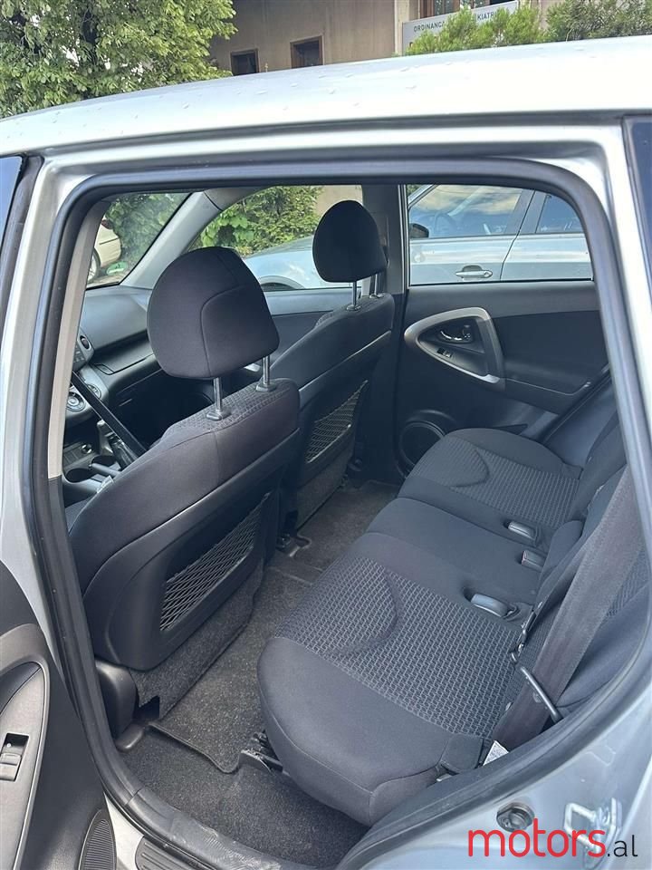 2008' Toyota RAV4 photo #5