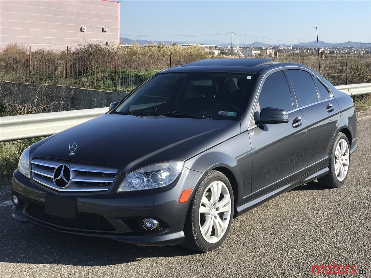 2011' Mercedes-Benz C 300 photo #2