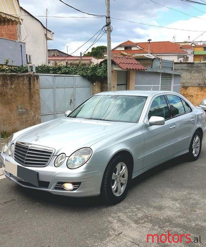 2007' Mercedes-Benz E 200 photo #1
