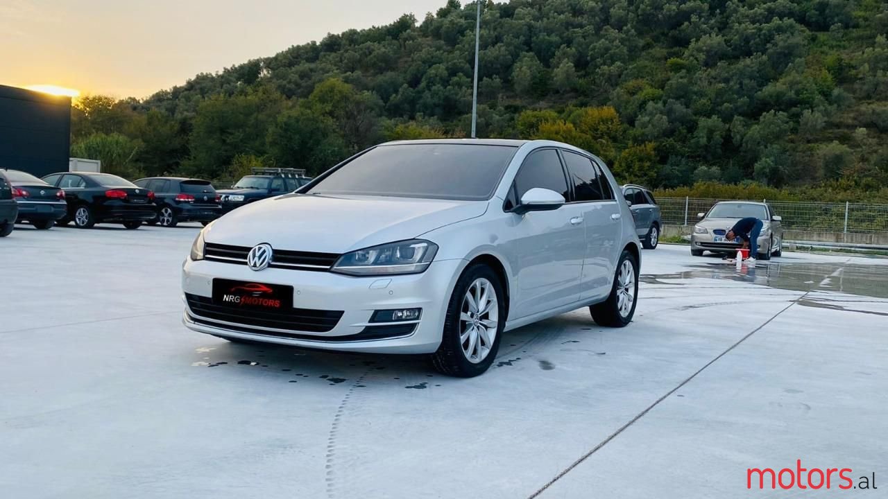 2013' Volkswagen Golf photo #6