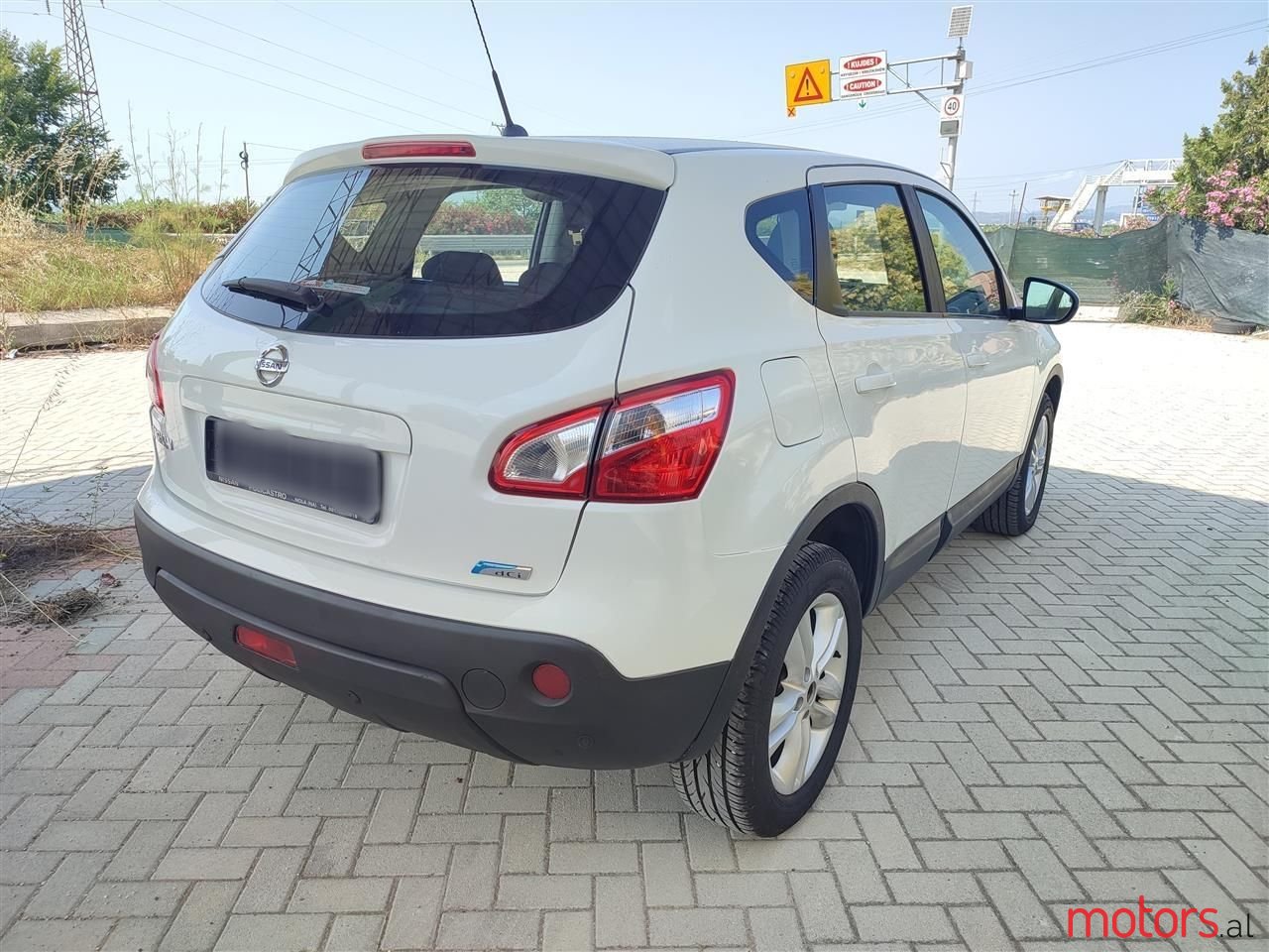 2011' Nissan Qashqai photo #2