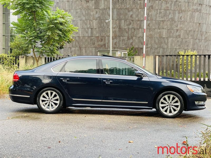 2012' Volkswagen Passat photo #3