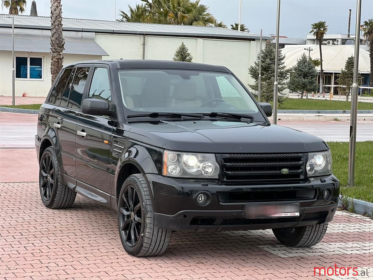 2008' Land Rover Range Rover Sport photo #3