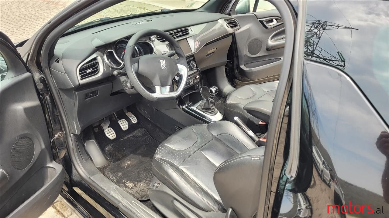 2011' Citroen DS3 photo #5