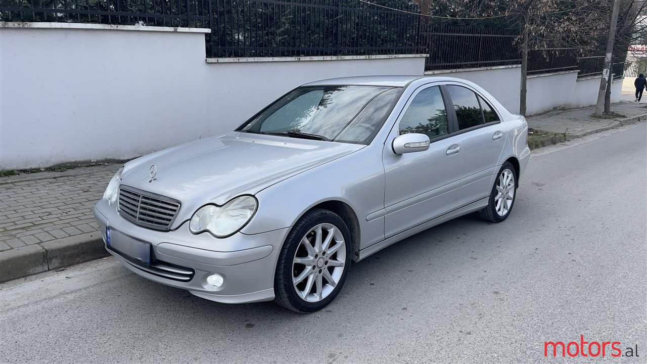 2005' Mercedes-Benz C 200 photo #1
