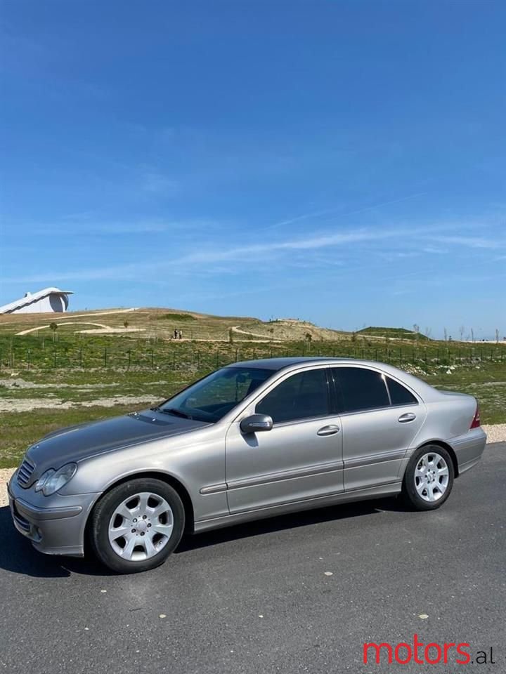 2005' Mercedes-Benz C 200 photo #3