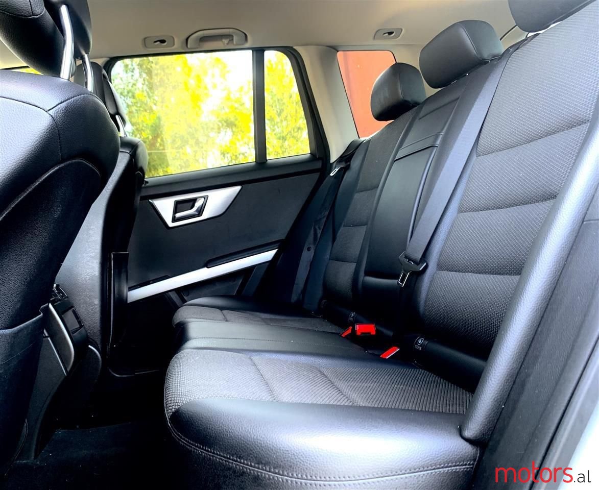 2012' Mercedes-Benz GLK 250 photo #3