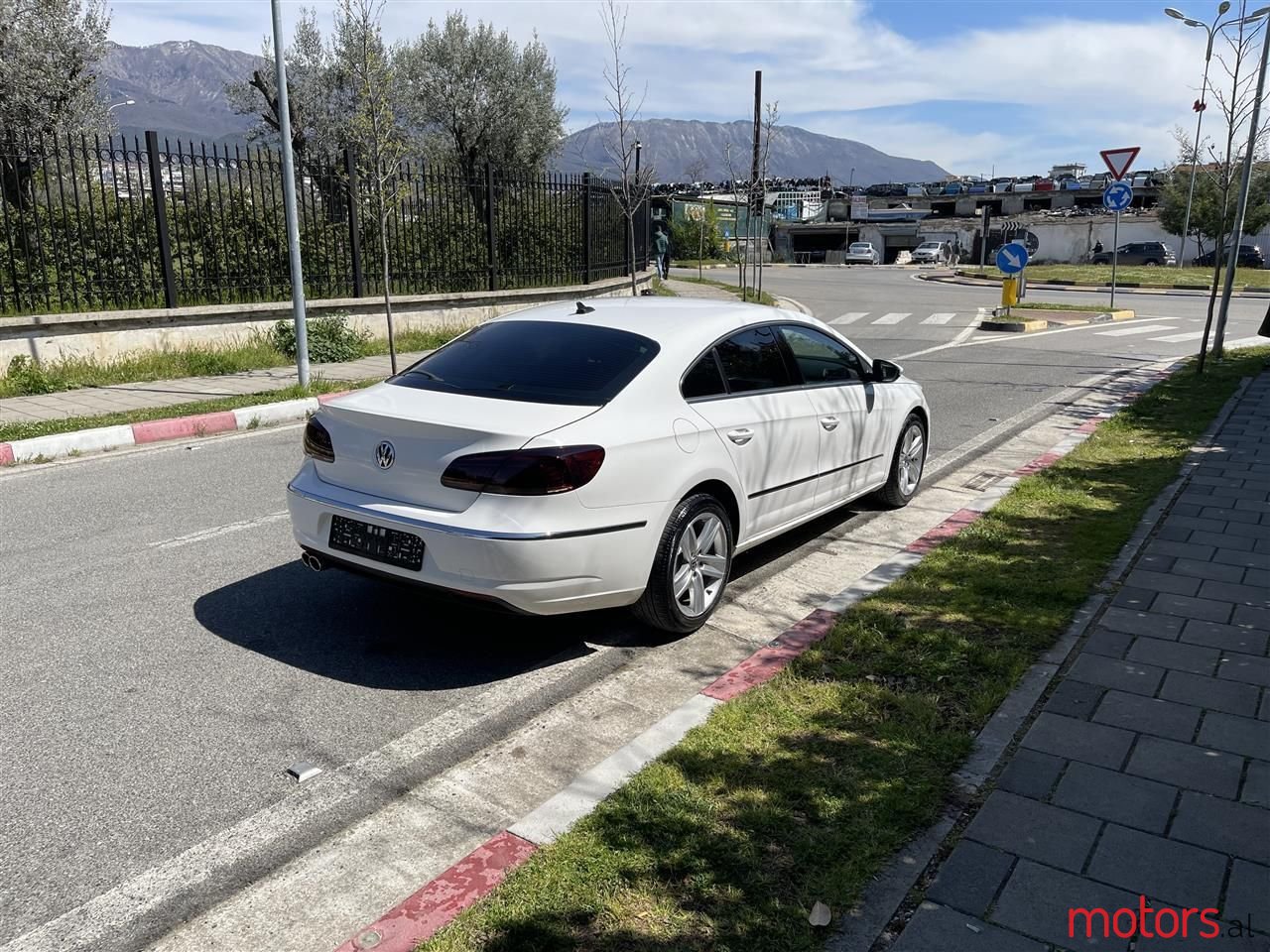 2013' Volkswagen photo #4