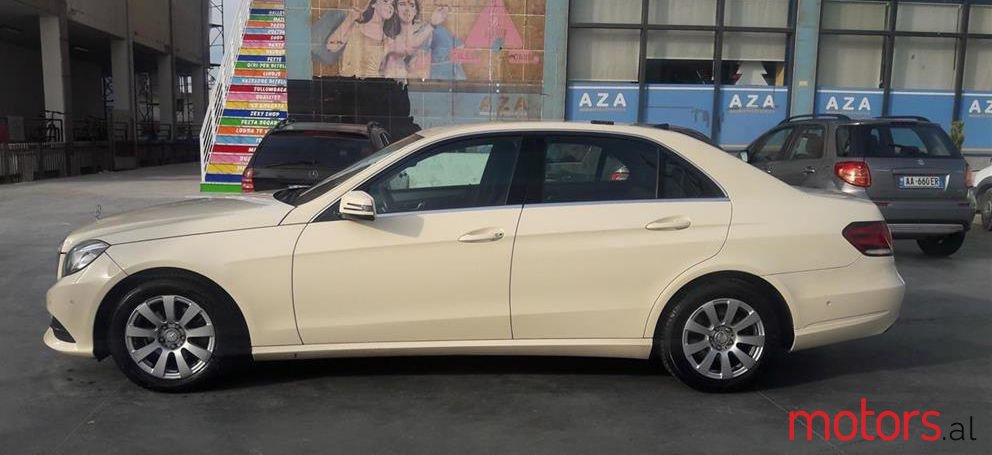 2013' Mercedes-Benz E 200 photo #1