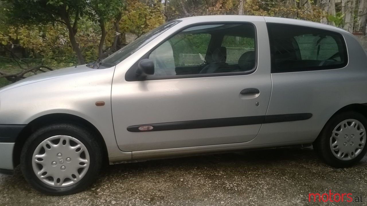 2000' Renault Clio photo #3